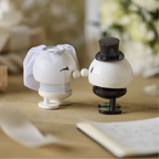 Δανέζικο διακοσμητικό σετ γάμου Hoptimist Bride & Groom με νύφη και γαμπρό, λευκό και μαύρο με χαρακτηριστικό ελατήριο.