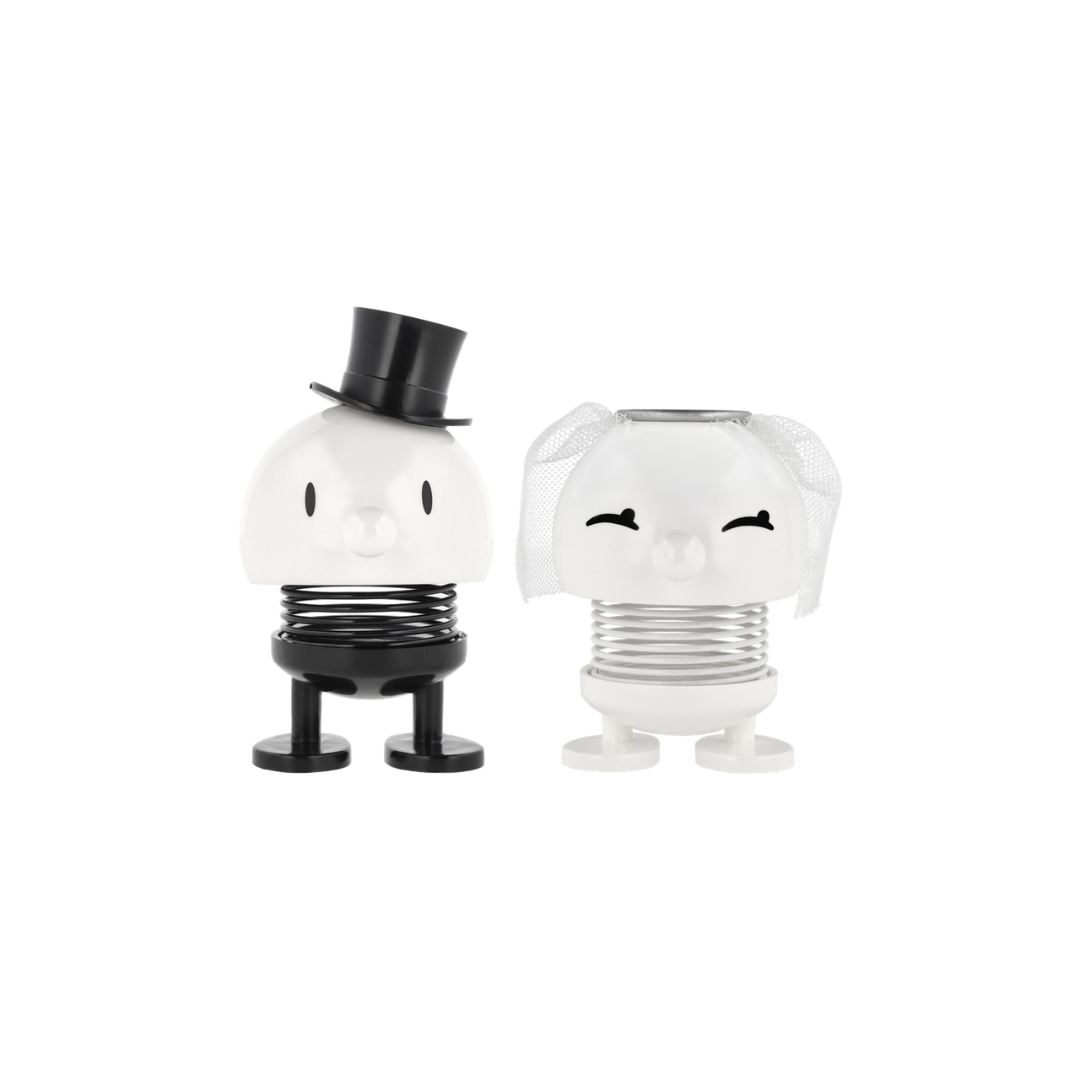 Δανέζικο διακοσμητικό σετ γάμου Hoptimist Bride & Groom με νύφη και γαμπρό, λευκό και μαύρο με χαρακτηριστικό ελατήριο.